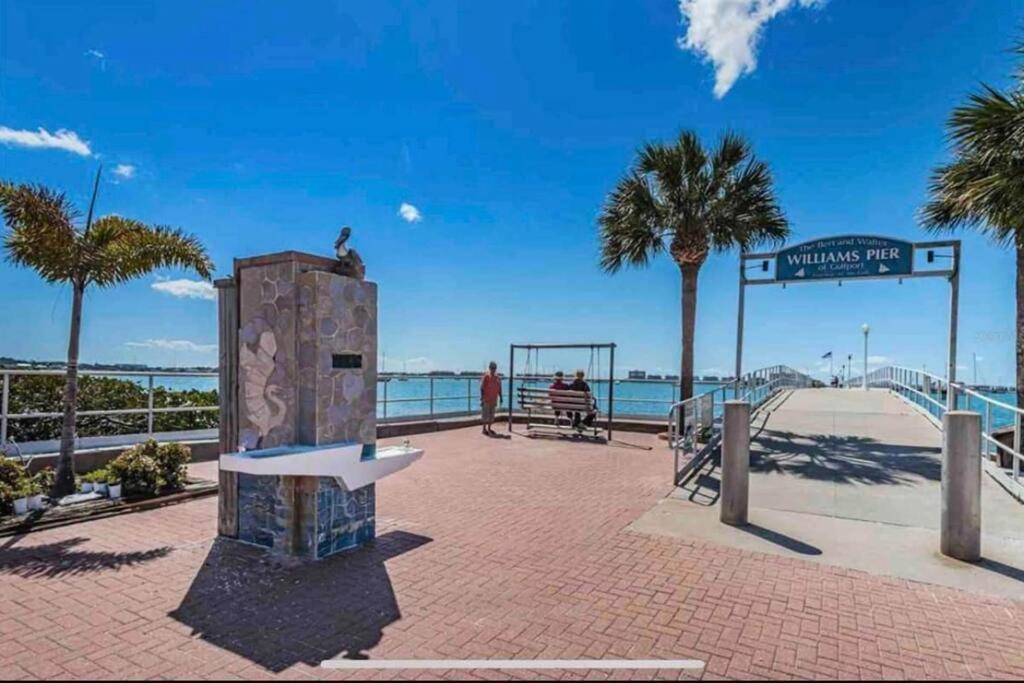 In The Center Of Gulfport, Min Away From The Beach! St. Petersburg Esterno foto