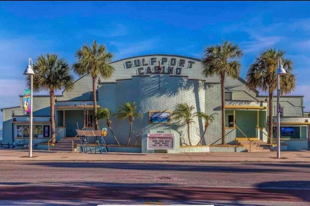 In The Center Of Gulfport, Min Away From The Beach! St. Petersburg Esterno foto